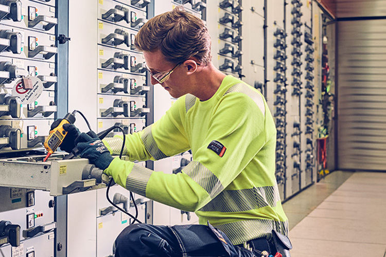 FIND YOUR ARC FLASH PROTECTIVE CLOTHING Start_box_left_Knits_750x500px